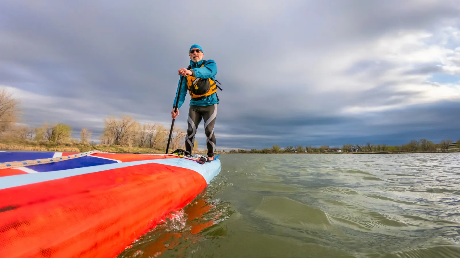 Paddle board racers